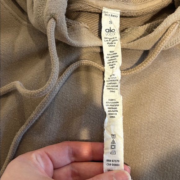 Alo Yoga Cropped Hoodie - Picture 6 of 8